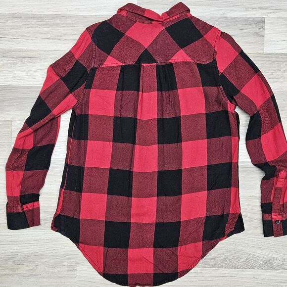 ARIZONA JEANS Womens Red Buffalo Plaid Boyfriend Fit Longsleeve Button Front... - Picture 6 of 6